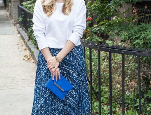 skirt and sweater outfit for fall