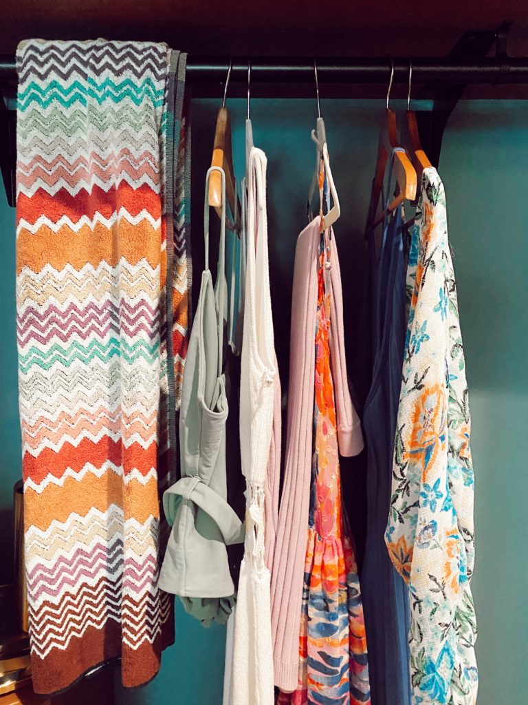 weekend getaway packing list