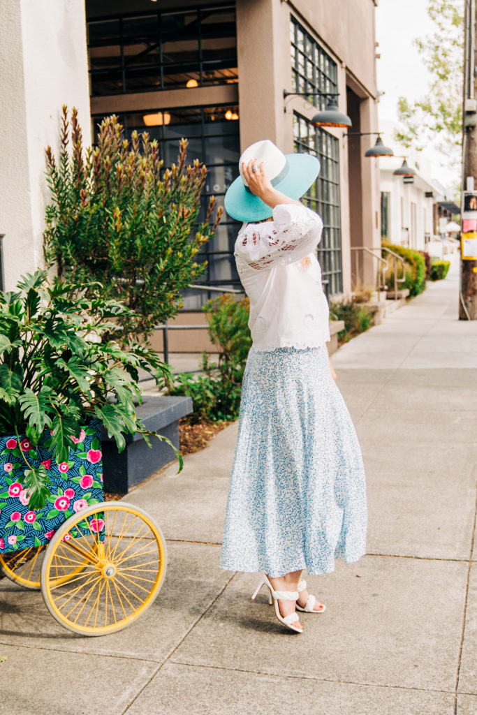 White and Blue Summer Outfits